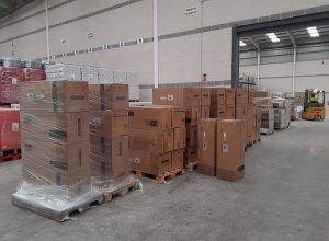 Foto de palets en interior de nave